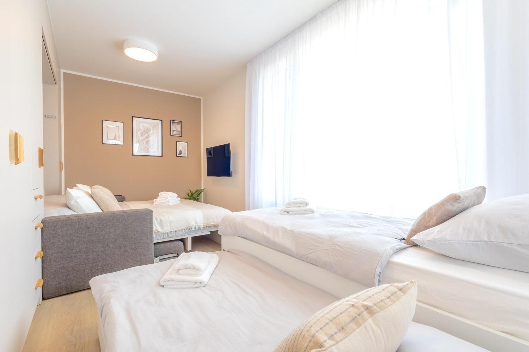 Apartamento Bright 2Br - 4Th Floor, Balcony, Free Parking By Gravity Praga Exterior foto