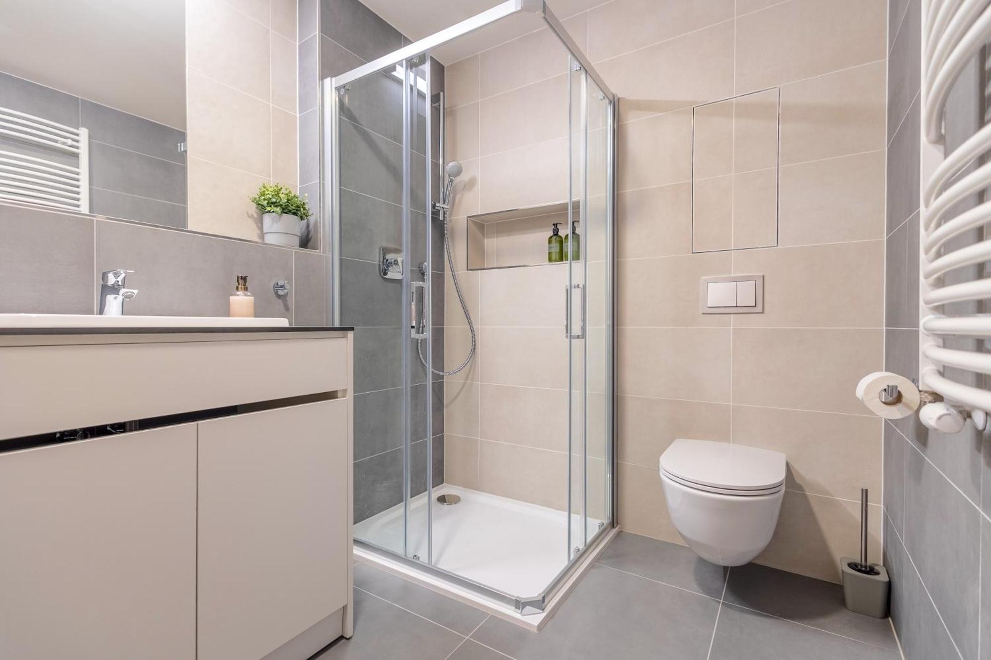 Apartamento Bright 2Br - 4Th Floor, Balcony, Free Parking By Gravity Praga Exterior foto