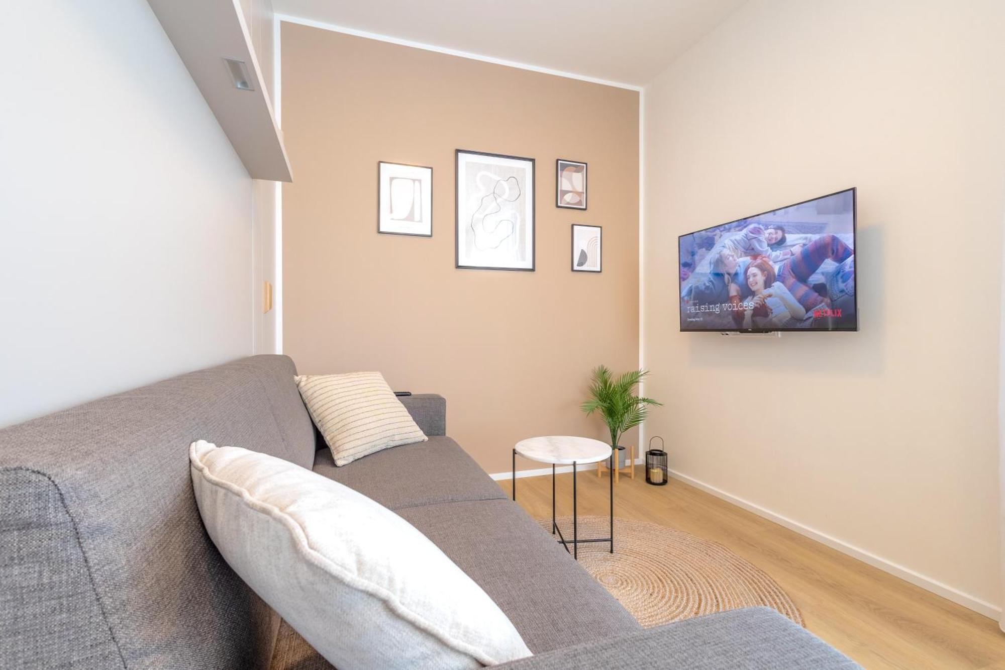 Apartamento Bright 2Br - 4Th Floor, Balcony, Free Parking By Gravity Praga Exterior foto